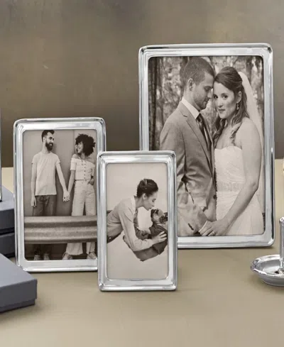 Mariposa Signature Frame, 8"x10"