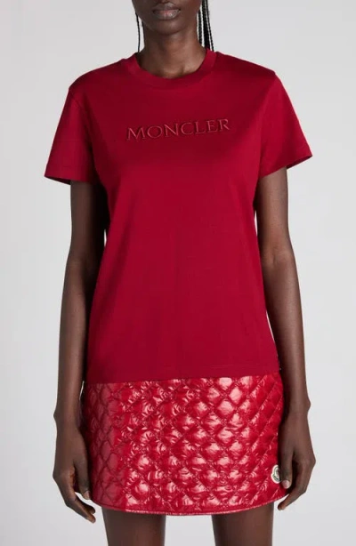 Moncler Embroidered Logo T-shirt In Red
