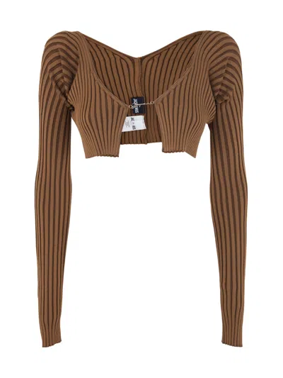Jacquemus Pralu Micro Charm Cardigan In Brown