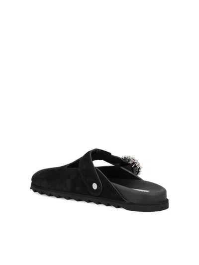 Roger Vivier Minimalist Black Flats With Rounded Toe And Low-profile Sole In Black