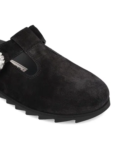 Roger Vivier Minimalist Black Flats With Rounded Toe And Low-profile Sole In Black