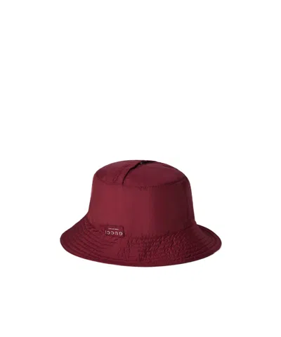 Gucci Reversible Burgundy Nylon Gg Hat In Red