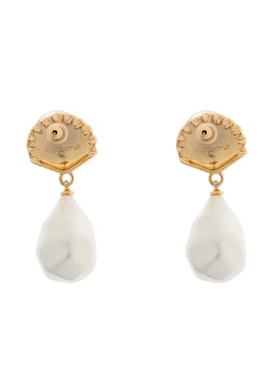 Self-portrait Shell-shaped Earrings With Teardrop Pearl Pendant In Gold