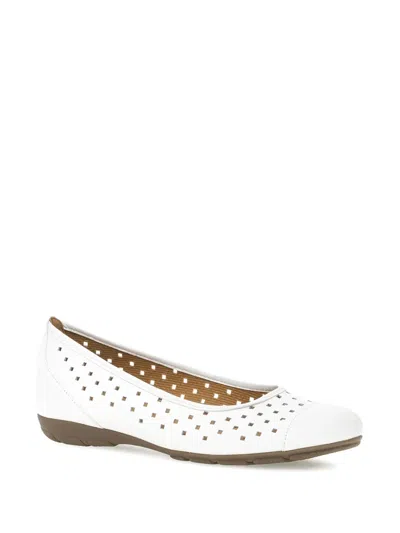 镂空芭蕾平底鞋