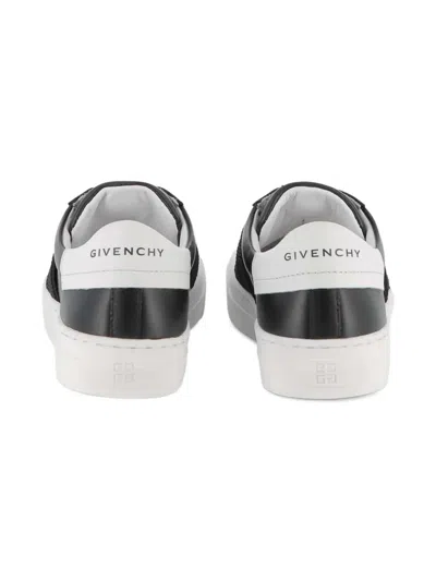 Givenchy Sneakers With Logo In White