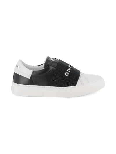 Givenchy Sneakers With Logo In White