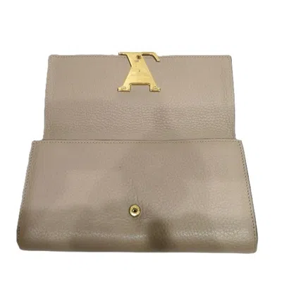 Pre-owned Louis Vuitton Beige Leather Long Wallet (bi-fold) () In Sand