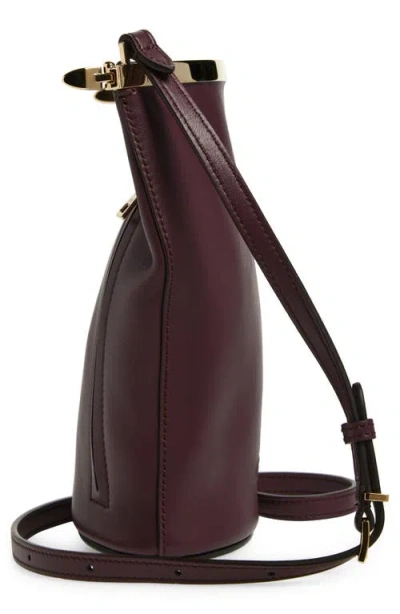 Tod's Magenta Bag Bucket Bag In Leather Small In Burgundy