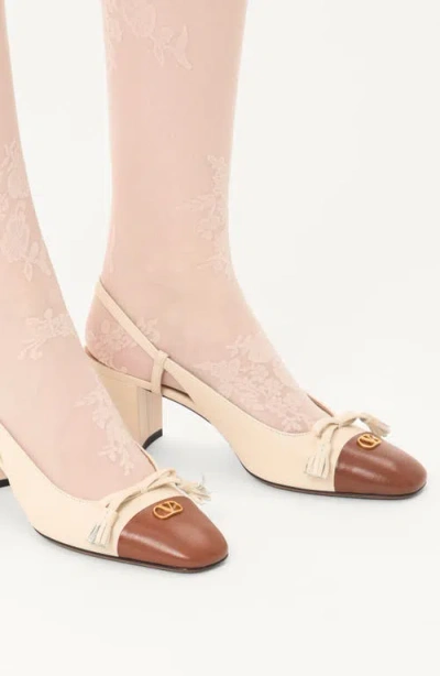 Valentino Slingback Valet Du Roi Pumps In Butter/tobacco In Nude