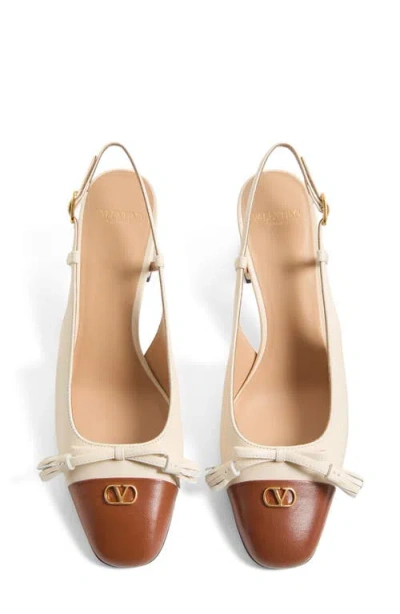 Valentino Slingback Valet Du Roi Pumps In Butter/tobacco In Nude