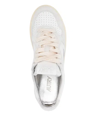 Autry Sneakers Medalist Platform In Suede And Leather White And Gray. In White