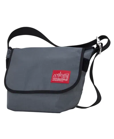 Manhattan Portage Small Vintage Messenger Bag In Black