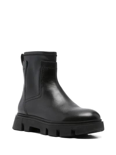 Geox Vilde Ankle Boots In Black
