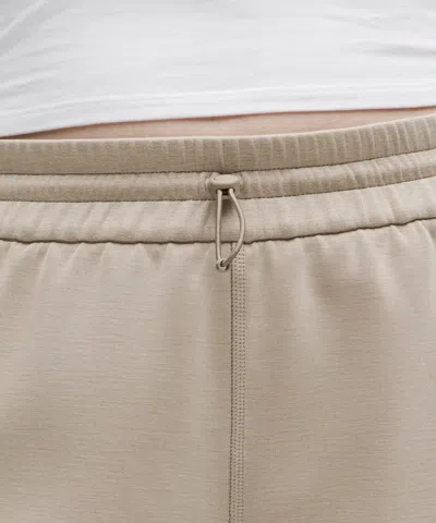 Lululemon Softstreme High-rise Shorts 4"