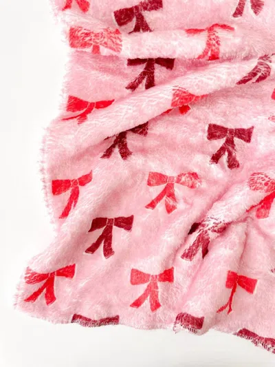 Doe A Dear Perfect Present Cozy Throw Blanket In Pink/red