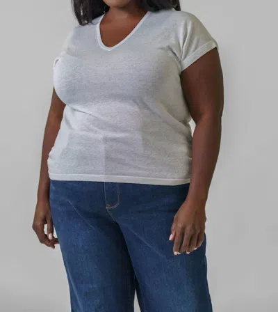 Estheme Silk Linen Sparkle Top - Plus In Grey In Gray