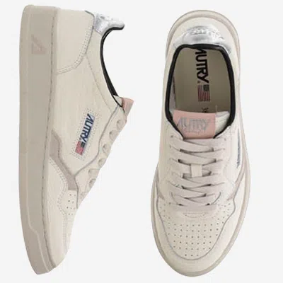 Autry Medalist Low Leather Sneakers In Neutral