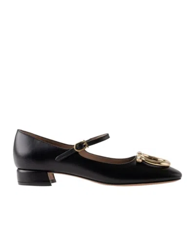 Ferragamo Buckle Detail Gold-tone Hardware Ballerina Shoes In Black