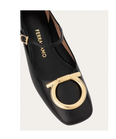 Ferragamo Buckle Detail Gold-tone Hardware Ballerina Shoes In Black
