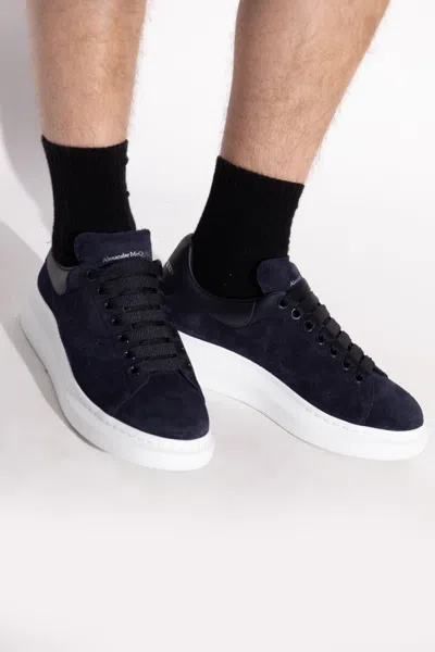 Alexander Mcqueen Men Black Low Top Sneakers With Chunky Sole In Leather Man