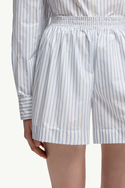 Moncler Short Rayé In Gray