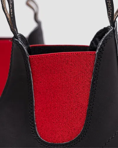 Blundstone Black Leather Boot With Contrasting Red Elastic Strap In Black