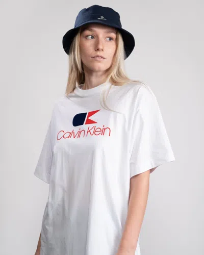 Calvin Klein Oversized Fit Crew-neck T-shirt With Printed Logo In White