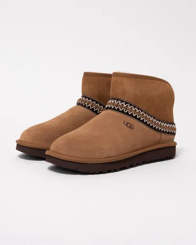 Ugg W Classic Mini Crescent In Brown