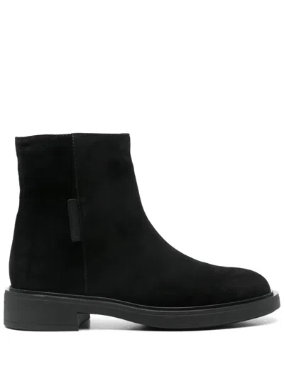 Gianvito Rossi Shearling-lining Suede Boots In Black