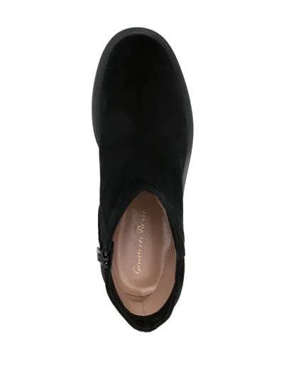 Gianvito Rossi Shearling-lining Suede Boots In Black