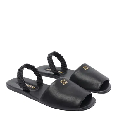 Miu Miu Round Toe Flat Sandals In Black