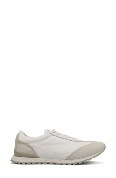 Vaneli Fifi Sneaker In White