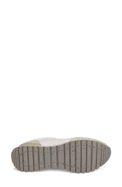 Vaneli Fifi Sneaker In White