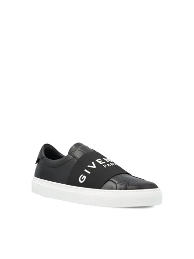 Givenchy Calfskin Leather Sneakers With Printed Logo And Contrasting Sole In Black