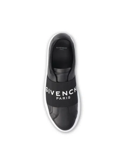 Givenchy Calfskin Leather Sneakers With Printed Logo And Contrasting Sole In Black