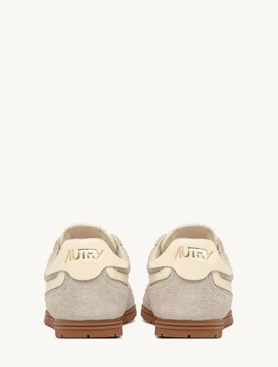 Autry 'windspin Low' Grey Sneaker With Logo On The Side And On The Heel In Neutral