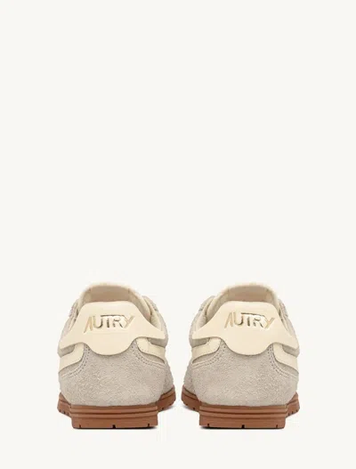 Autry 'windspin Low' Grey Sneaker With Logo On The Side And On The Heel