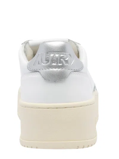 Autry Womens White Medalist Low-top Leather Trainers In White