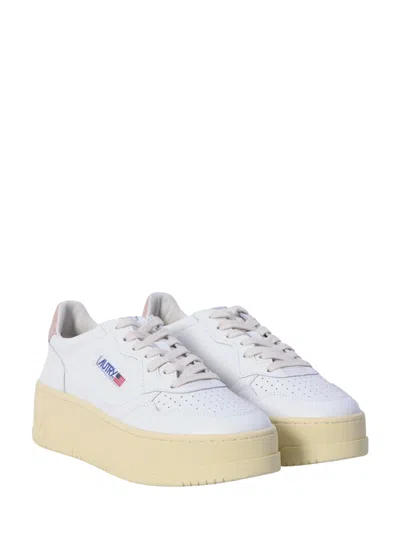 Autry Low Top Medialist Platform Sneakers In White