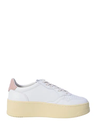 Autry Low Top Medialist Platform Sneakers In White
