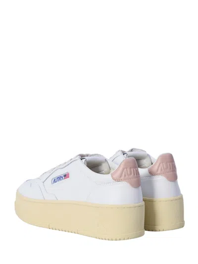 Autry Low Top Medialist Platform Sneakers In White