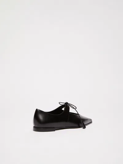 Max Mara Smooth Leather Ballet Flats In Black
