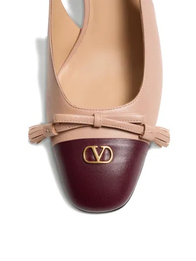 Valentino Garavani Valet Du Roi Tasseled Bow-embellished Two-tone Leather Pumps In Neutral