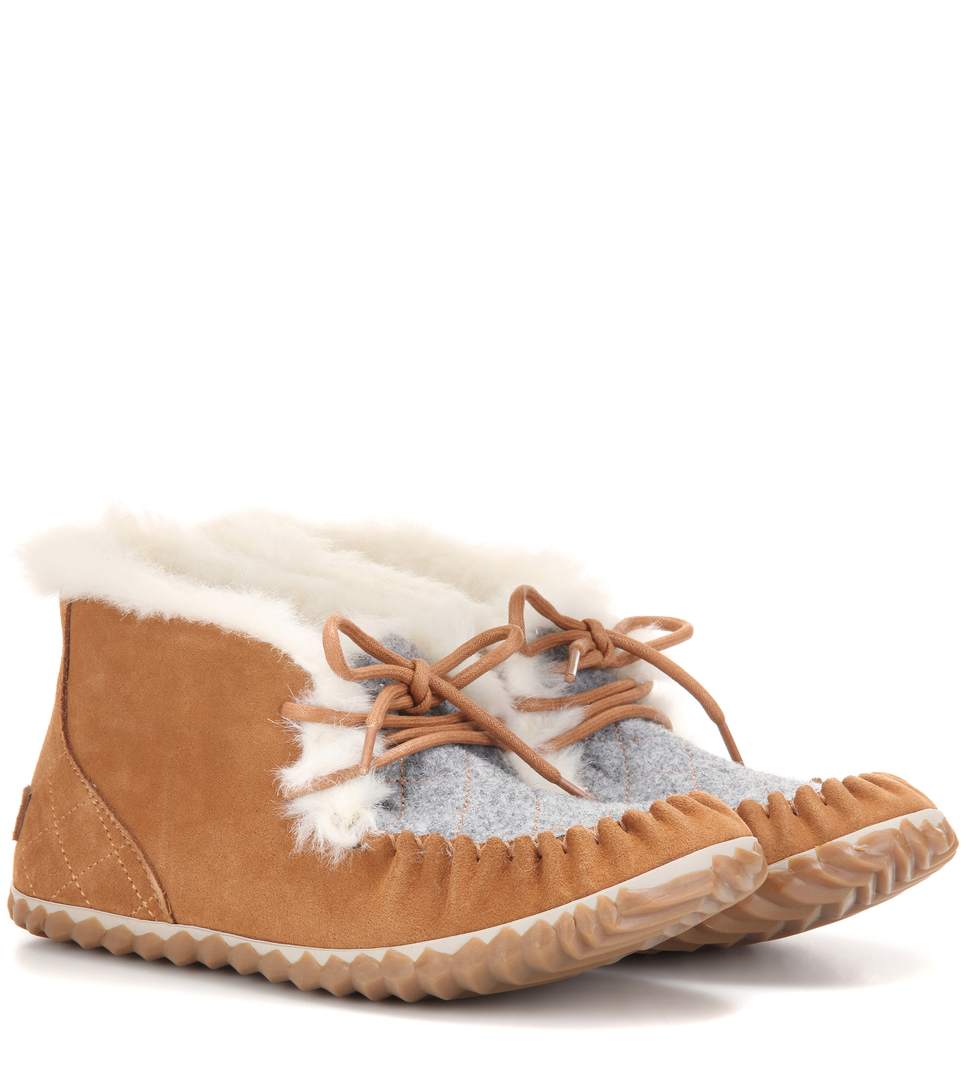 sorel moccasin boots