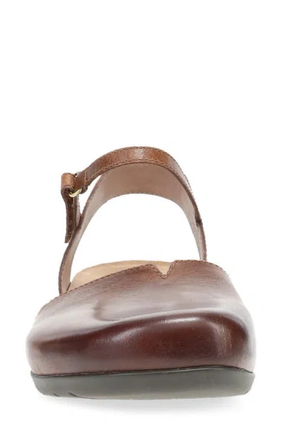 Dansko Rowan Flat In Tan