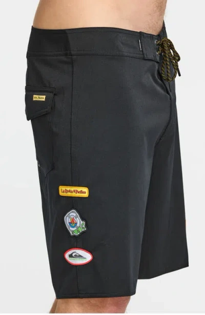 Quiksilver Men's Pacifico Straight Leg 18.5 Boardshorts In Black