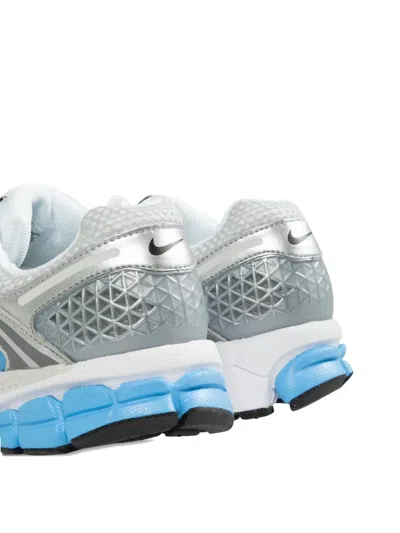 Nike Zoom Vomero 5 Sneakers In White And Blue