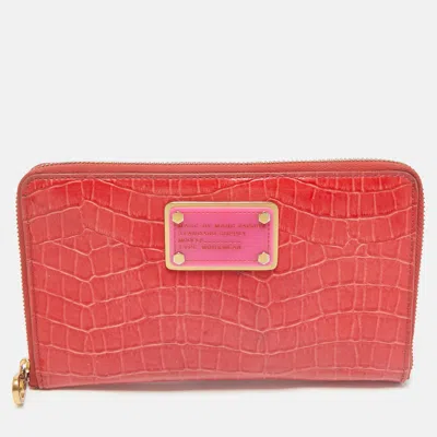 Pre-owned Marc By Marc Jacobs Red Croc Embossed Patent Leather Organizer Zip Clutch