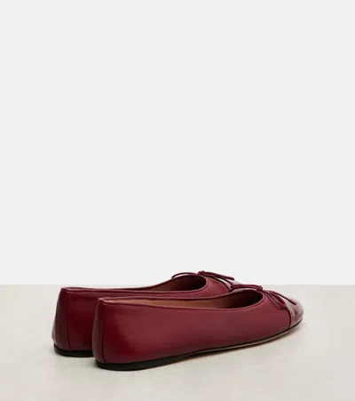 Gucci Women Leather Ballerinas With Patent Leather Details In Burgundy