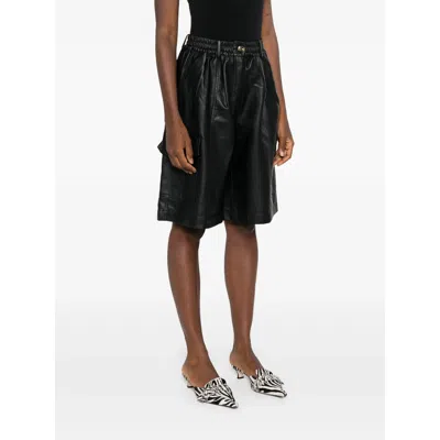 Baum Und Pferdgarten Neeto Faux Leather Shorts Black In Black